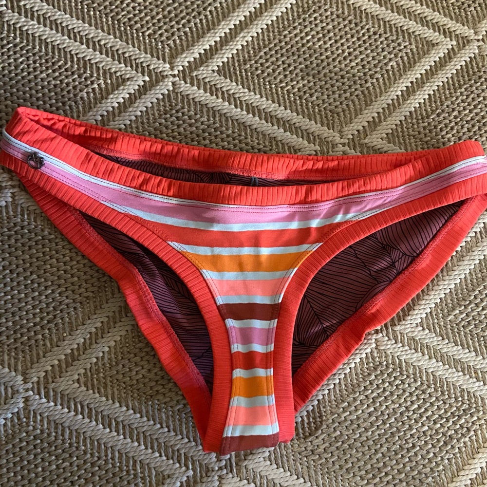 Maaji bikini bottom separates